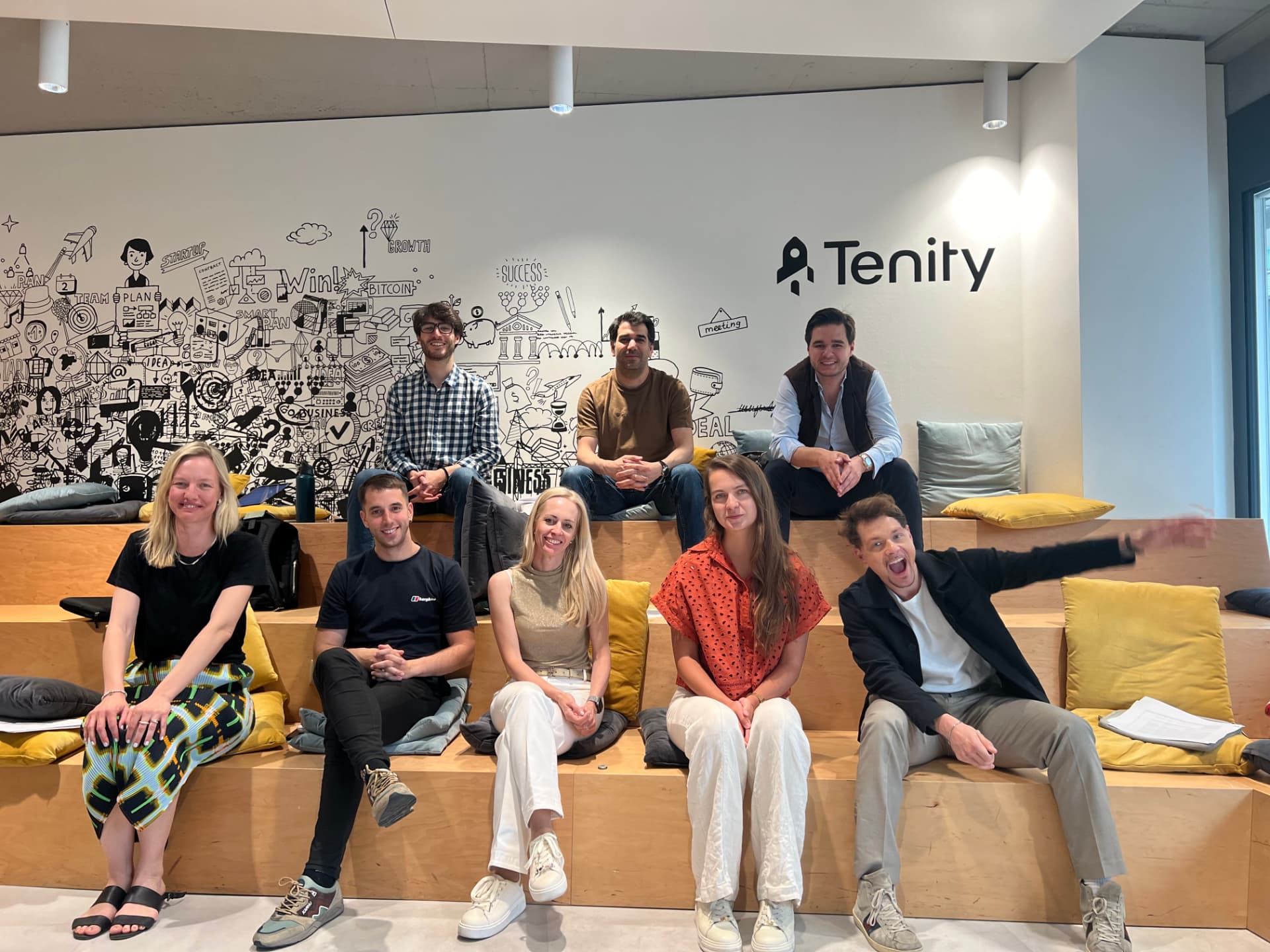 Petra Wagner with founders during a Tenity program session