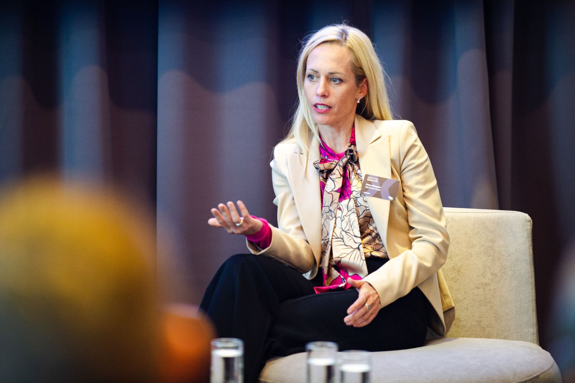 Petra Wagner in a panel discussion at a business conference